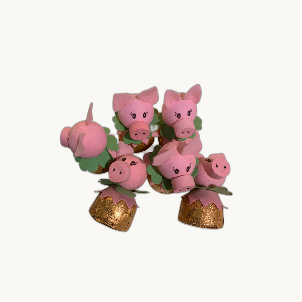 Silvester Schweinchen auf Nusskrokant Praline