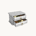 Kommode gefüllt mit Mini-Pralinen