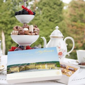hofbauer_schoenbrunn_collektion_schloss_bonboniere_c_hofbauer_bonbons_anzinger_schokolade_anzinger